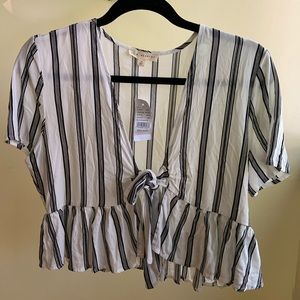 LA Hearts Tie Front Babydoll Top